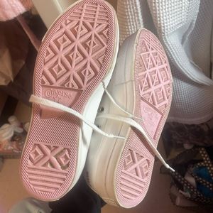 Limited addition valentines converse size 7.5